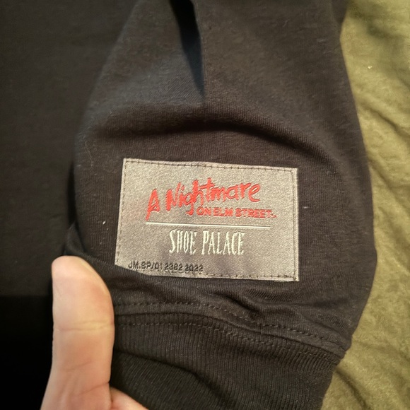 Nightmare on Elm St Long Sleeve Graphic Tee - Picture 4 of 5